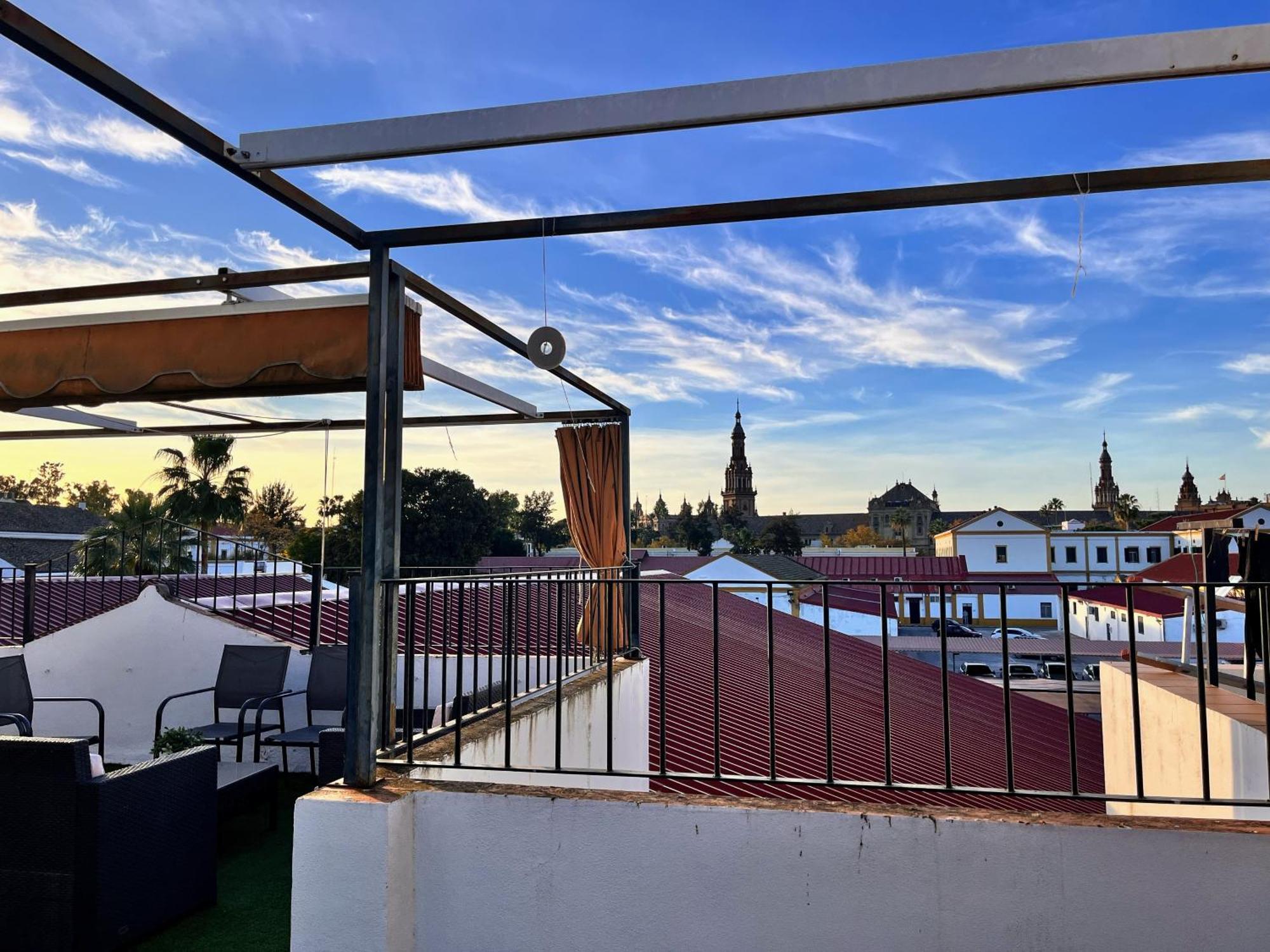 Plaza Espana Family House Sevilla Bagian luar foto