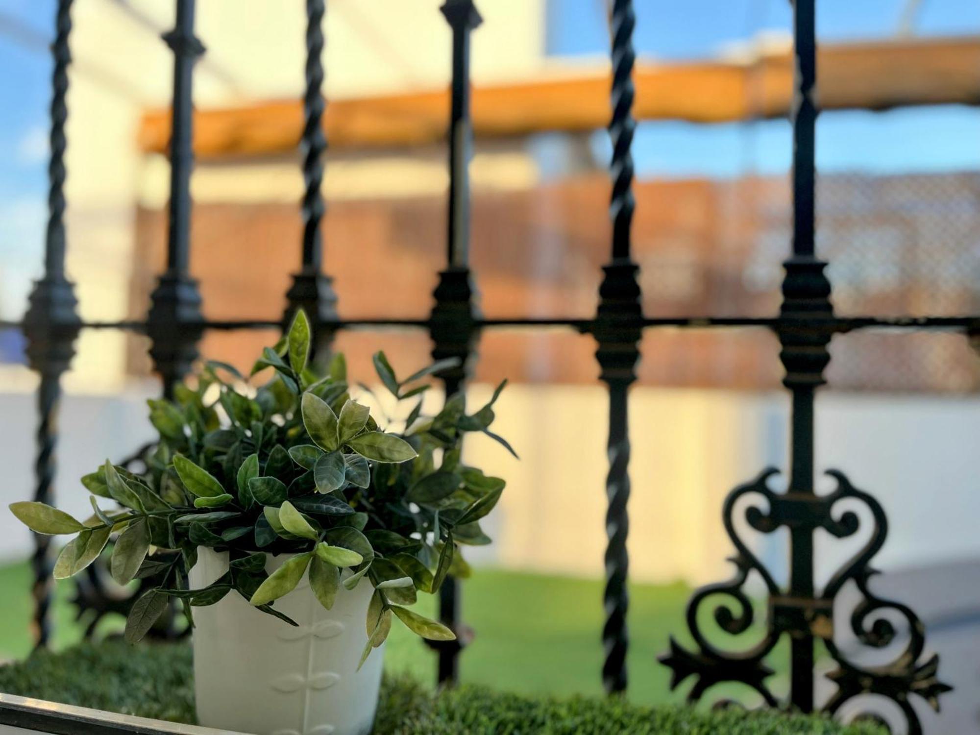 Plaza Espana Family House Sevilla Bagian luar foto