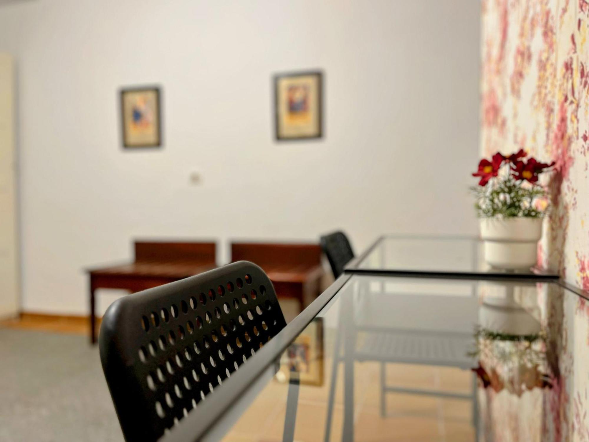Plaza Espana Family House Sevilla Bagian luar foto
