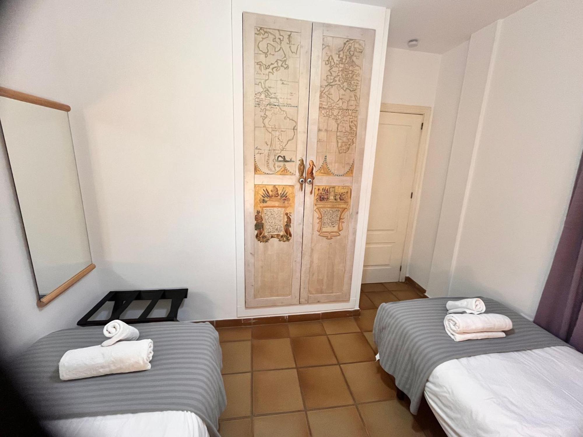 Plaza Espana Family House Sevilla Bagian luar foto